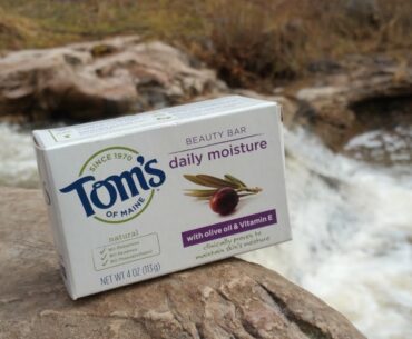 Tom's of Maine daily moisturizing beauty bar with olive oil and vitamin E