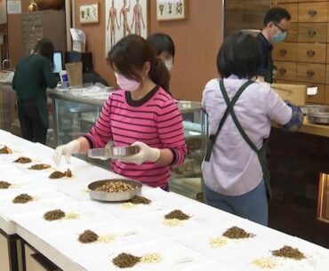 New Yorkers turn to traditional Chinese medicine to help avoid COVID-19