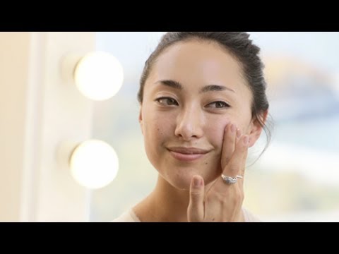 How To: Apply Vitamin Enriched Face Base ¦ Be Your Own Makeup Artist