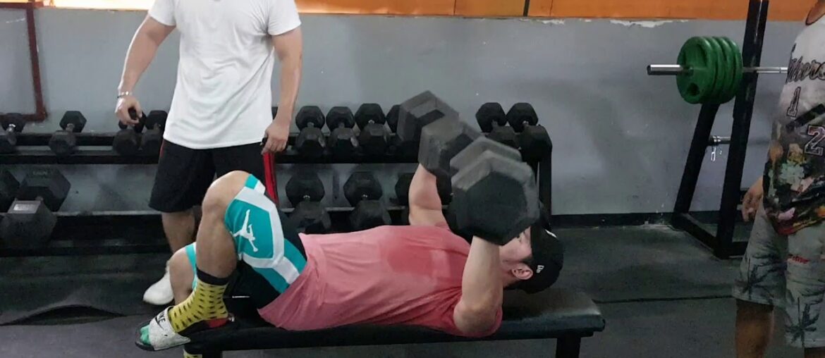 Chest dumbell 180 pounds by: hardley Cuevas (Wilcore gym)