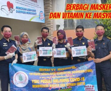 YSKI JATIM BERBAGI MASKER DAN VITAMIN KE MASYARAKAT