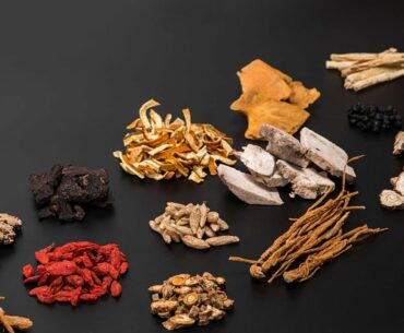 U.S. experts say traditional Chinese medicine shows promise in treating COVID-19