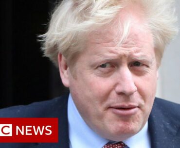 Coronavirus: Boris Johnson 'still in charge' despite hospital admission - BBC News