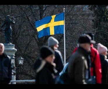 Covid-19: Sweden's herd immunity gamble