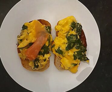 Vitamin D - Superfood Scrambled Eggs with Smoked Salmon