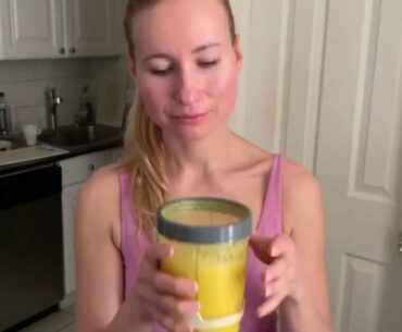 IMMUNE BOOSTING PINEAPPLE GINGER SMOOTHIE