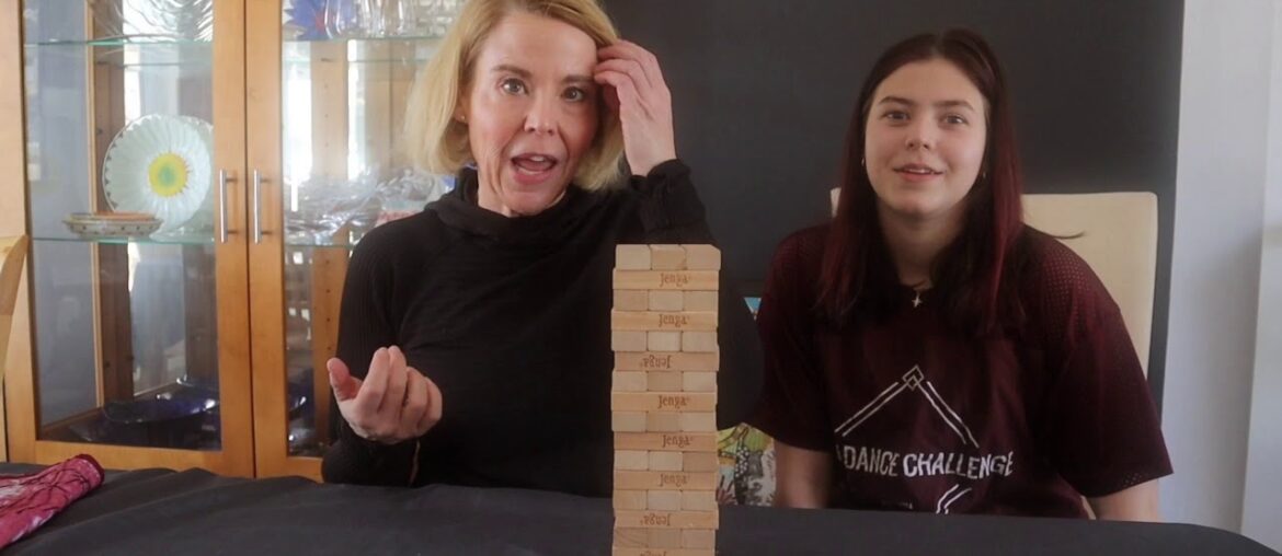 How is a game of Jenga like our immune system? - COVID-19 FOR KIDS