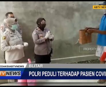 BLITAR - Polres Blitar Kota Berikan Vitamin dan Sembako Ke Keluarga Pasien Covid-19