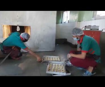 Father,Daughter  present his bakery as an immunity booster to fight Coronavirus.