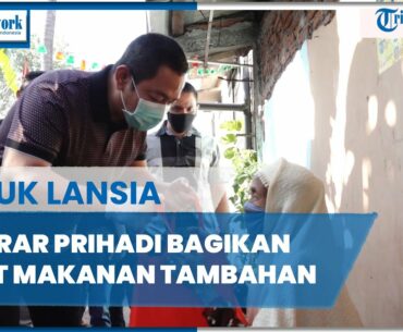 Hendi Bagikan Vitamin untuk Lansia