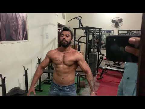 punjab bodybuilder Muscle posing shark muscle