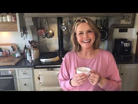 Vitamin C and immunity with Dr Larisa Corda | Liz Earle Wellbeing