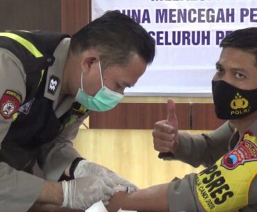 Kuatkan Imun Seluruh Anggota Polres Sragen Disuntik Vitamin C