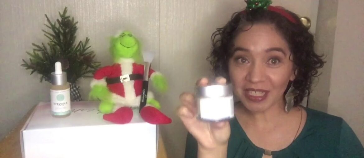 Julissa’s Jolly Holiday Gift Ideas Series! Cocoa Clay Facial Mask and Vitamin C Serum!