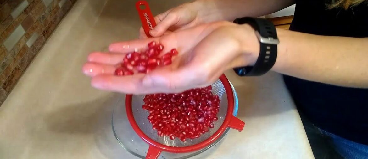 Nutrition Education - How to Properly Prepare a Pomegranate