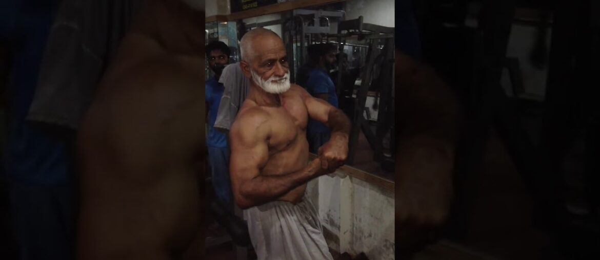 MASHALLAH 80 Years Old Man Do Gym And Bodybuilding Posing At gym , Gym lovers , Gym motivation video